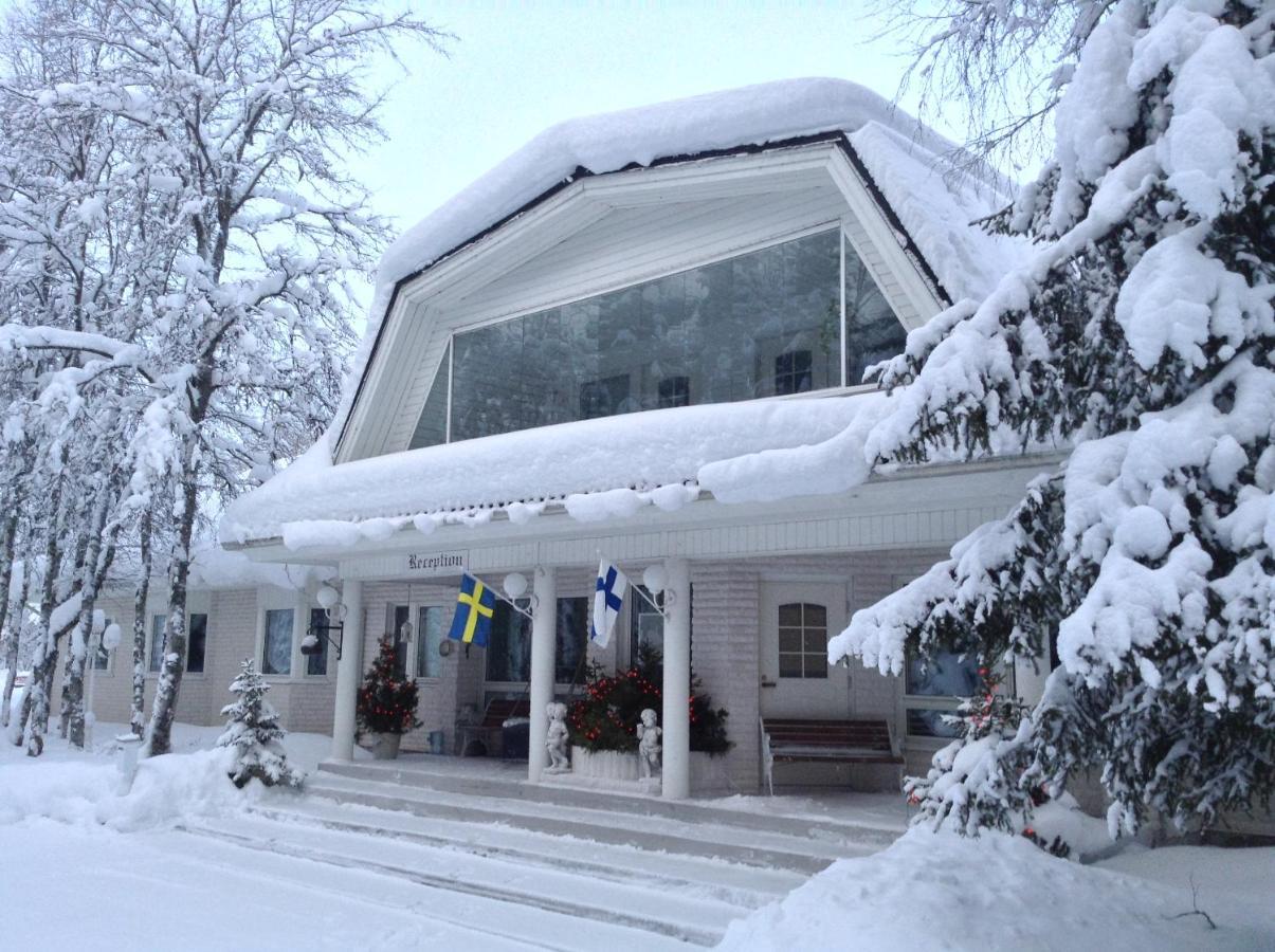 Hotelli Kultainen Joutsen คูซาโม ภายนอก รูปภาพ